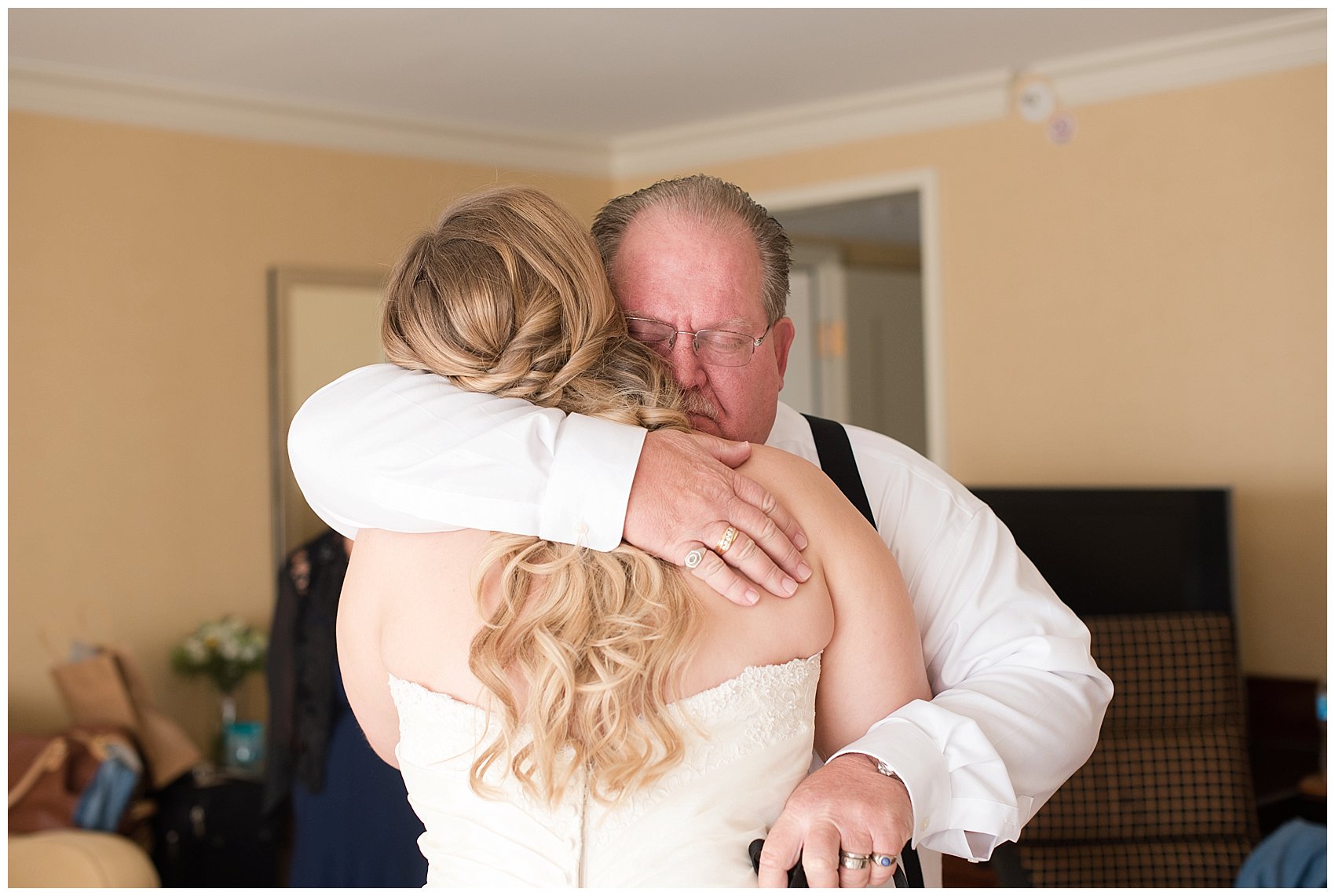 autumn-october-purple-greenbrier-country-club-wedding-virginia-wedding-photographers_2851