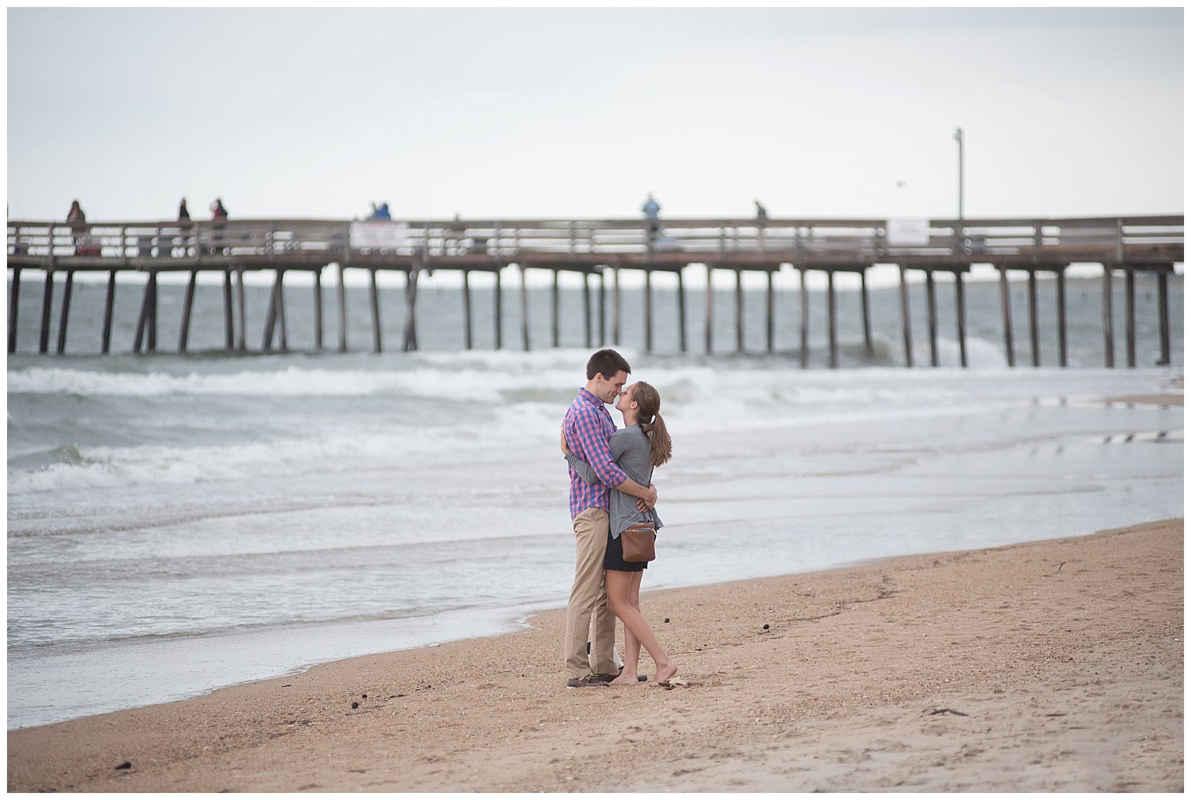 surprise-beach-proposal-engagement-virginia-beach-wedding-photographers_3281