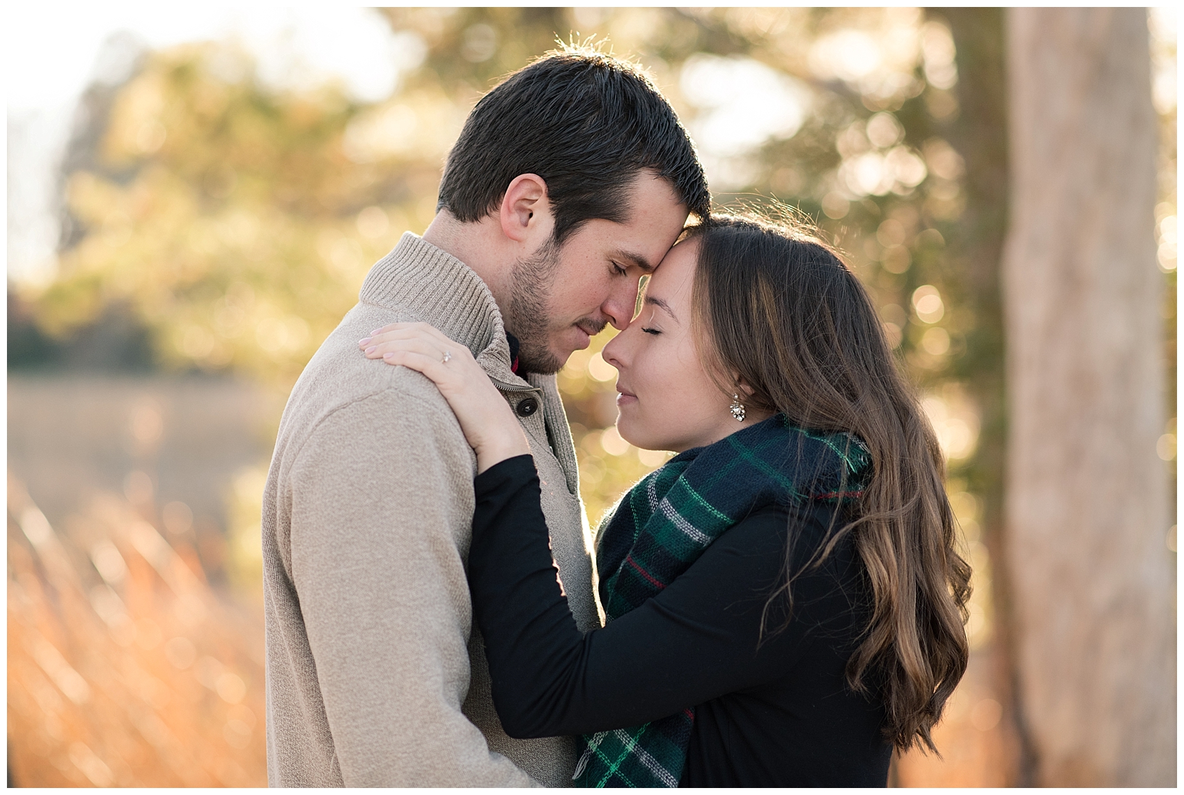 windsor-castle-park-winter-engagement-session-couple-poses-rowlands-photography-virginia-weddings_3528