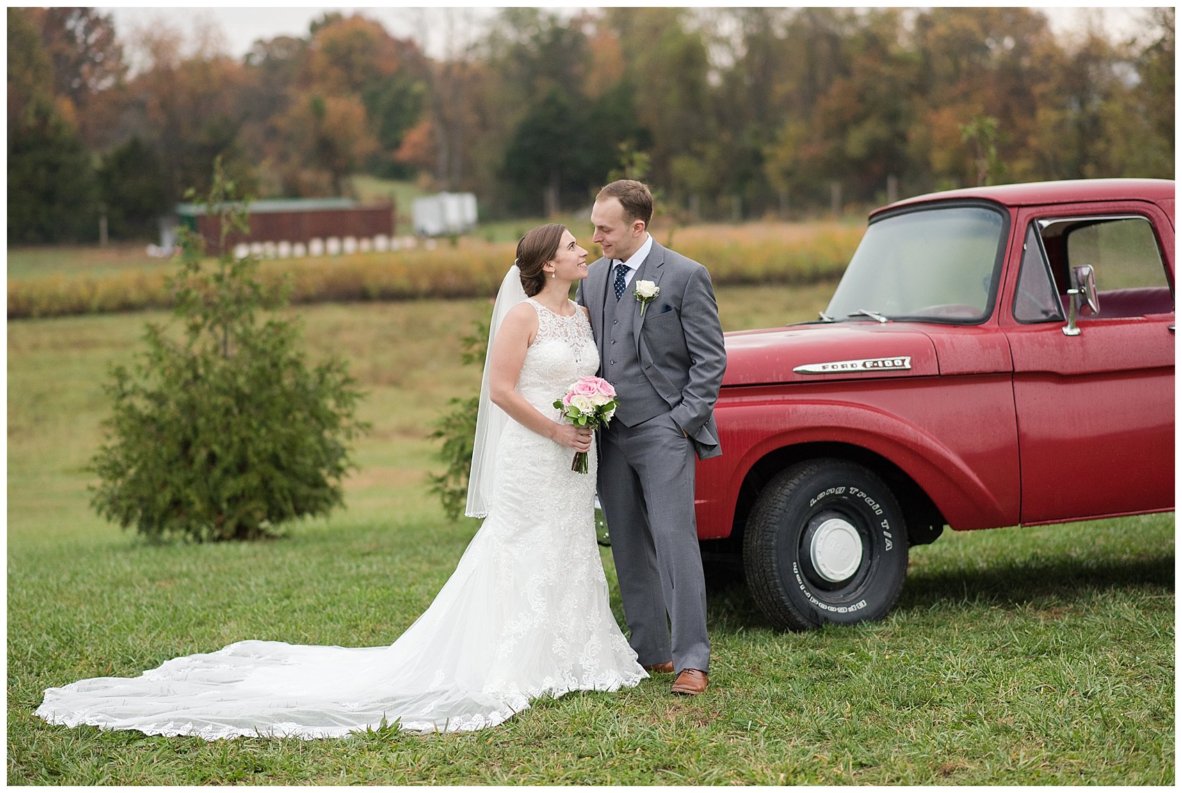 Navy Blue Blue Ridge Mountain Wedding Faithbrooke Farm Vineyard Luray Virginia Wedding Photographers_7264