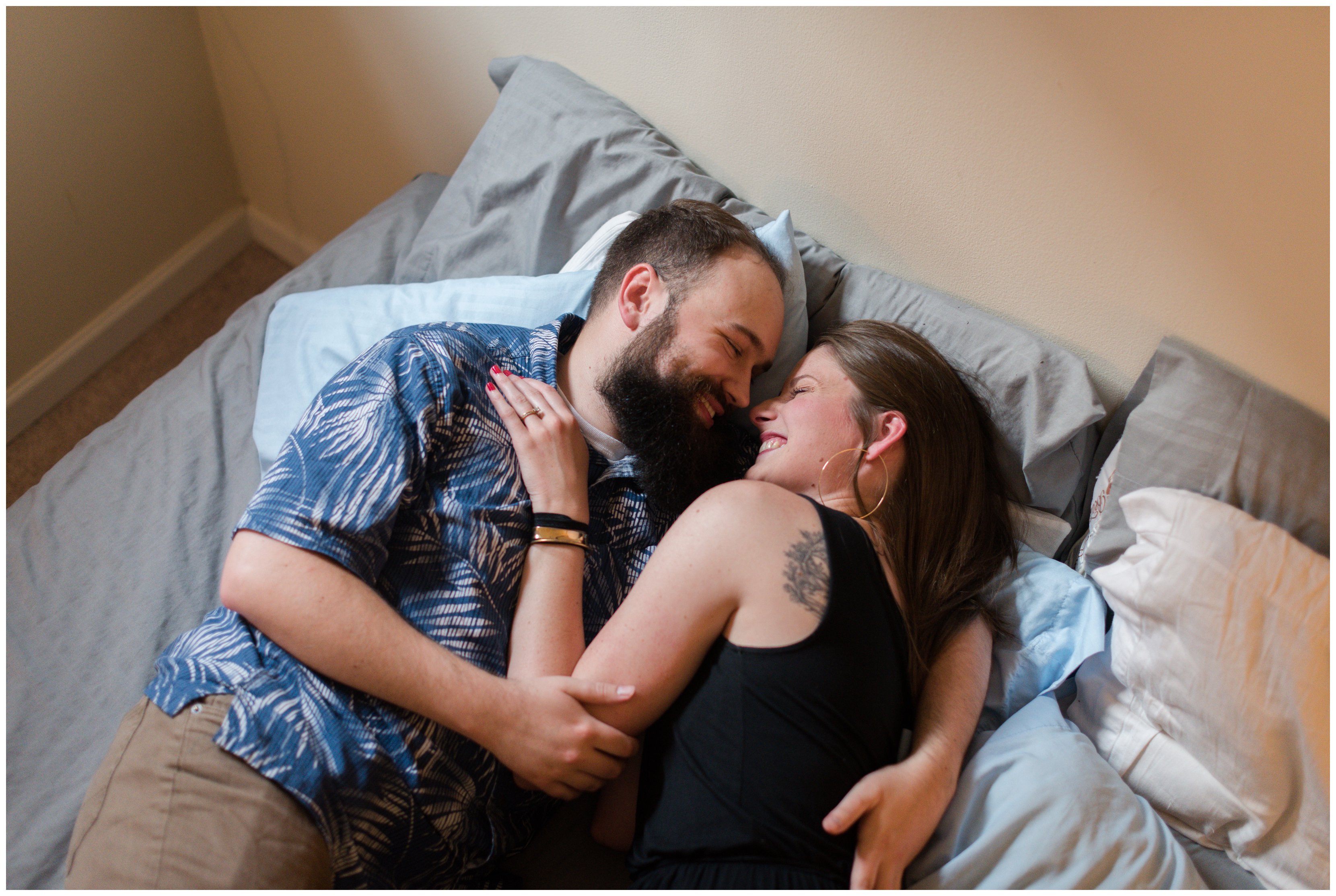 Cozy-In-Home-Downtown-Richmond-Engagement-Session_0909
