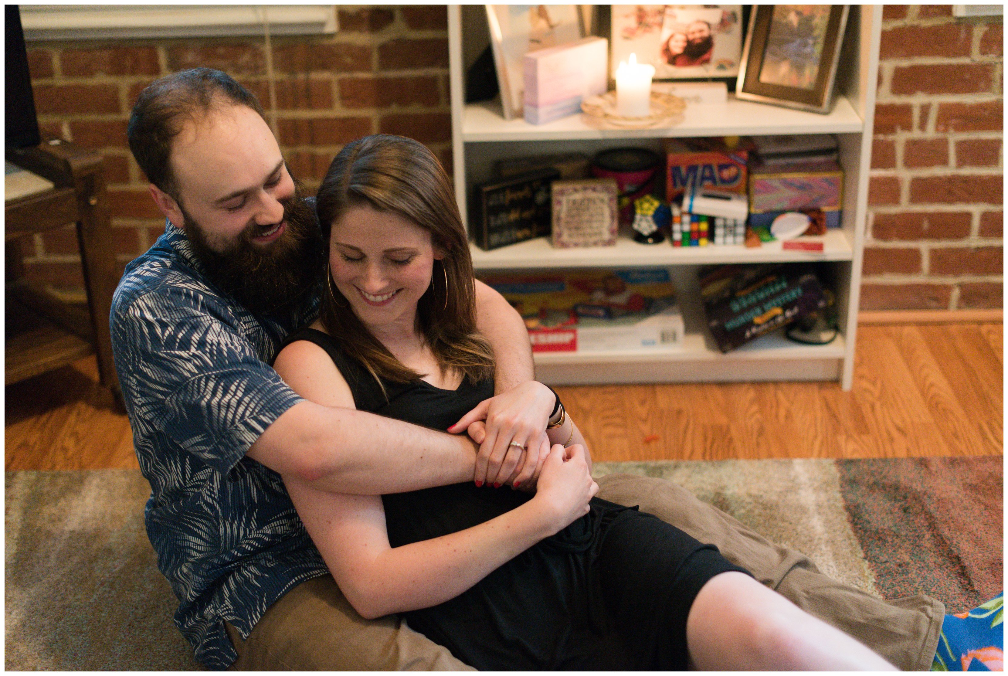 Cozy-In-Home-Downtown-Richmond-Engagement-Session_0915