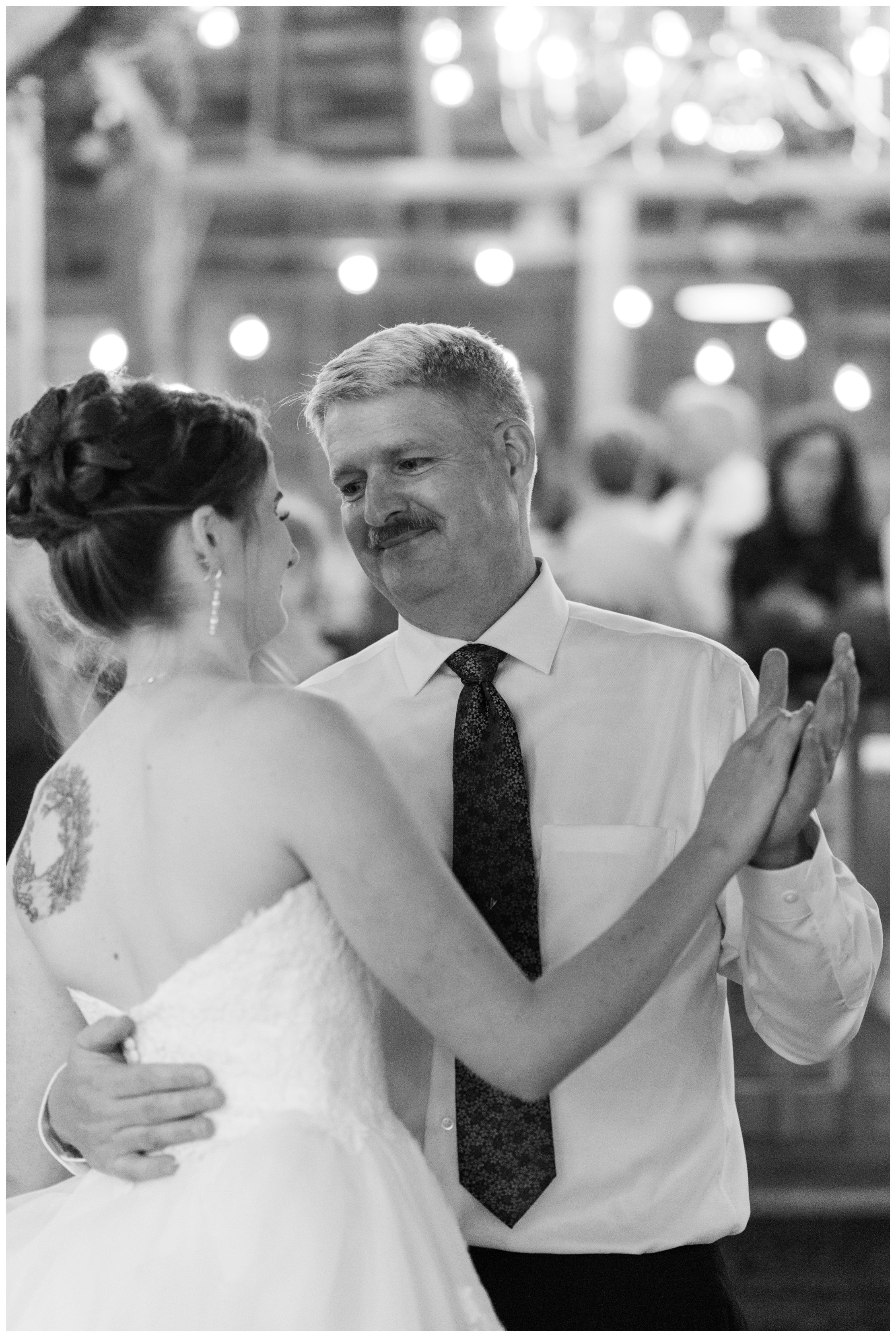 father daughter dance at outdoor reception in king george by virginia wedding photographer