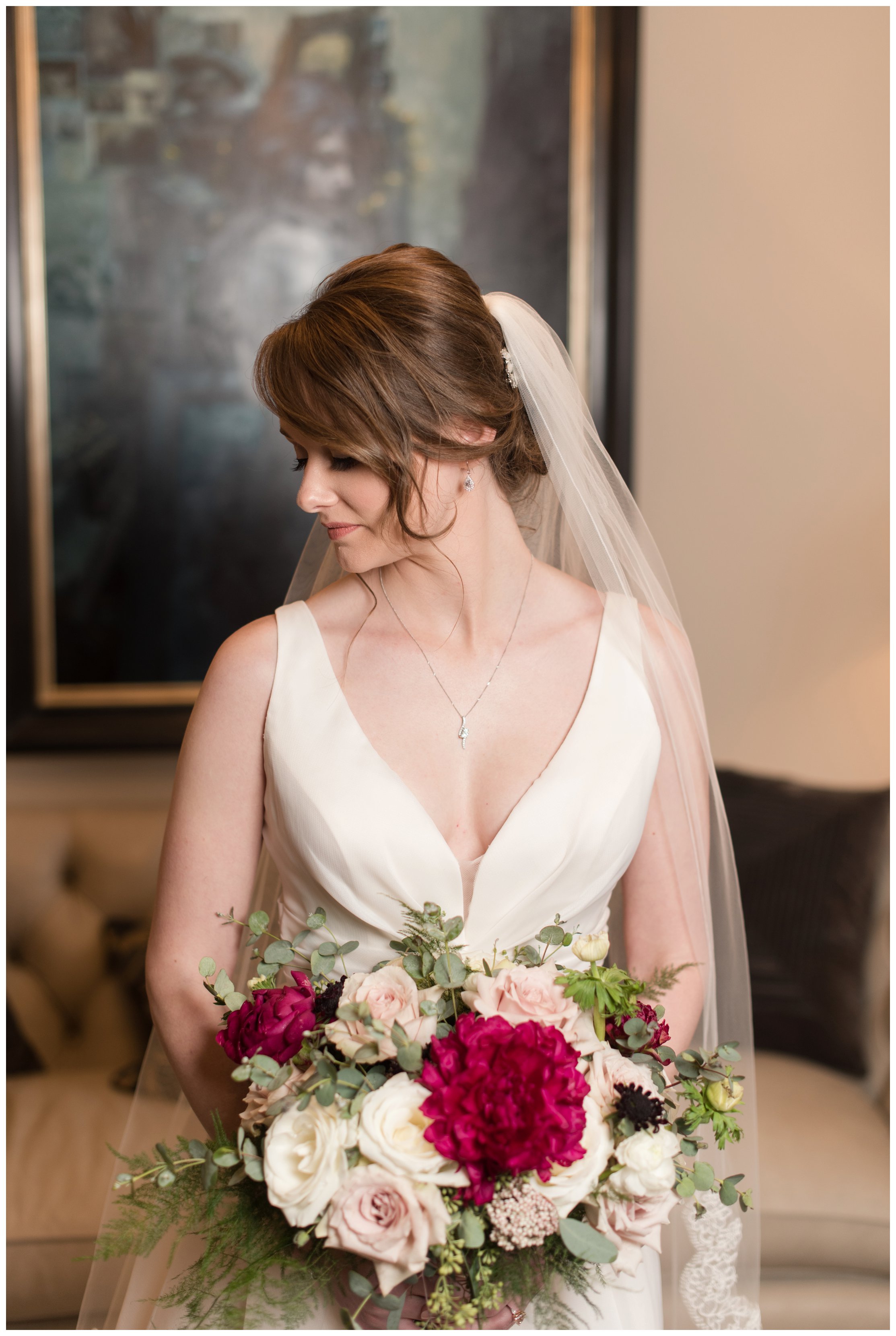 bride in bridal suite at 718 venue by fredericksburg virginia photographer