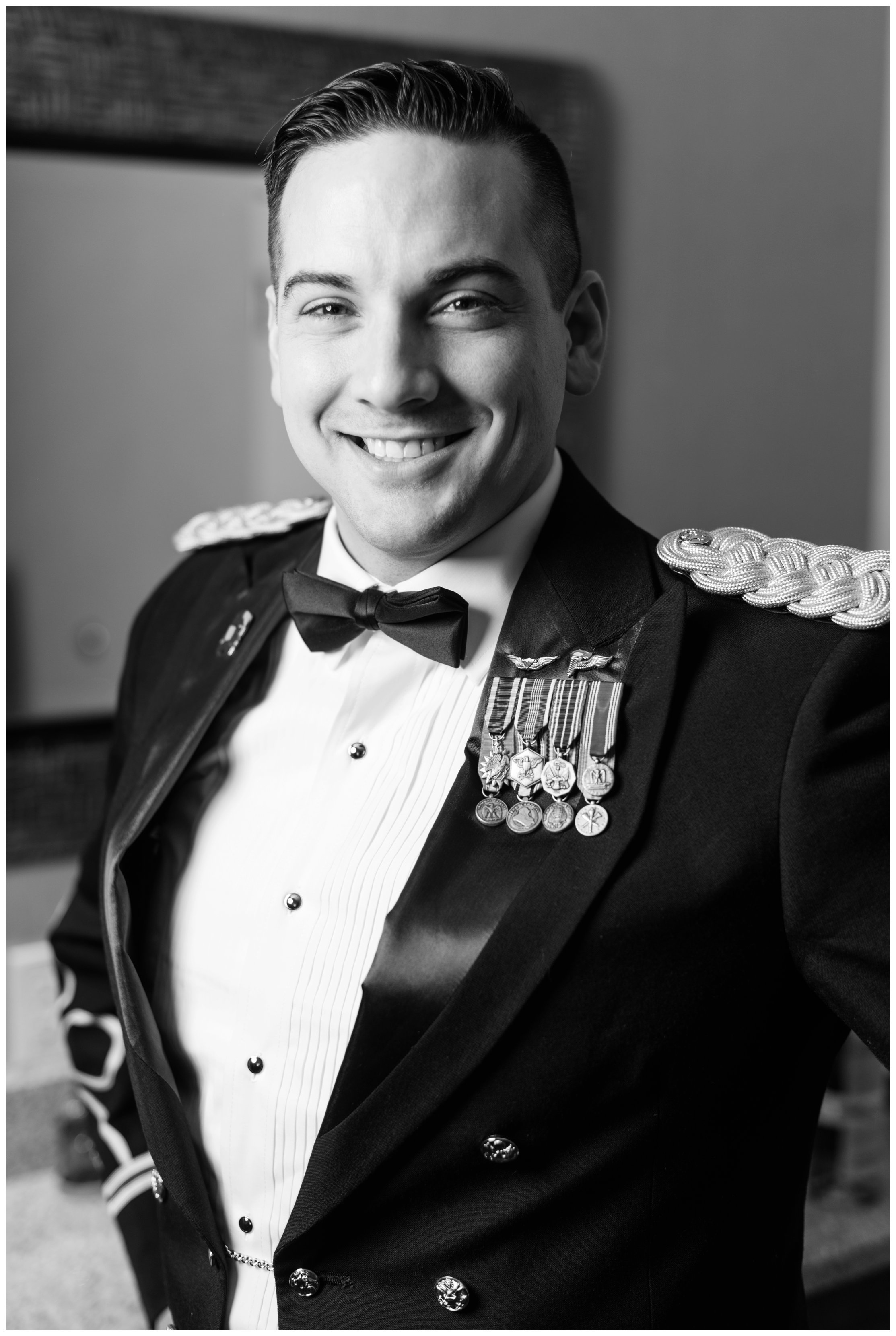 army officer groom before wedding at 718 venue by fredericksburg virginia wedding photographers